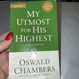 My Utmost for His Highest : Updated Language Paperback Daily Devotional Book